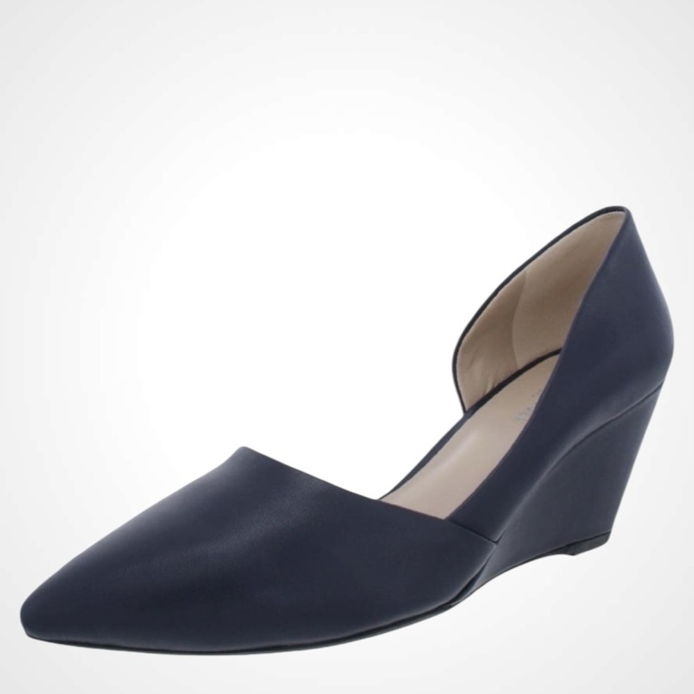 Women’s Kenneth Cole Reaction Blue Wedge Pumps with Pointed Toe NWOB size 5.5